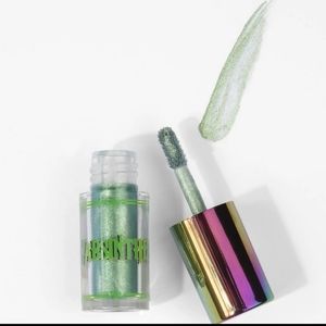 BH Cosmetics Poison Shock Absinthe